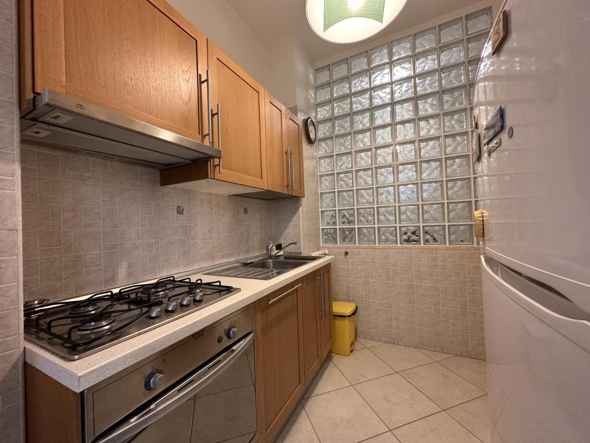 Renza House Chiaia Appartement Napels Buitenkant foto