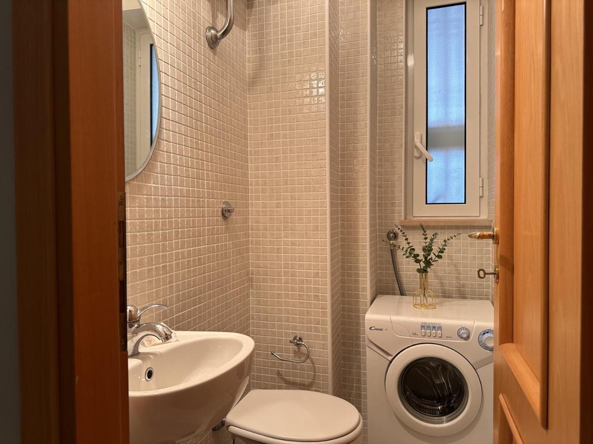 Renza House Chiaia Appartement Napels Buitenkant foto
