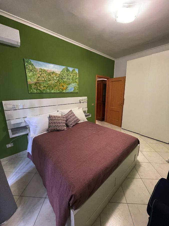 Renza House Chiaia Appartement Napels Buitenkant foto