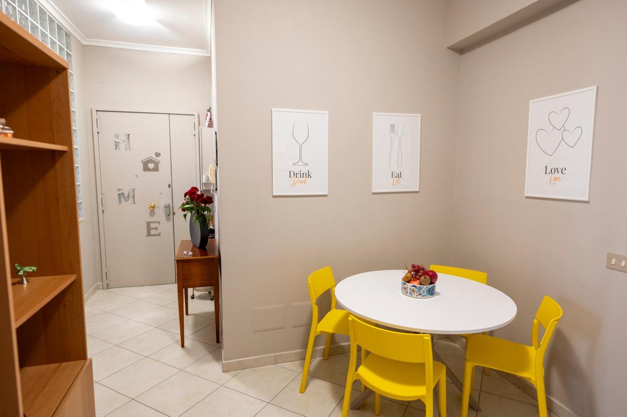 Renza House Chiaia Appartement Napels Buitenkant foto