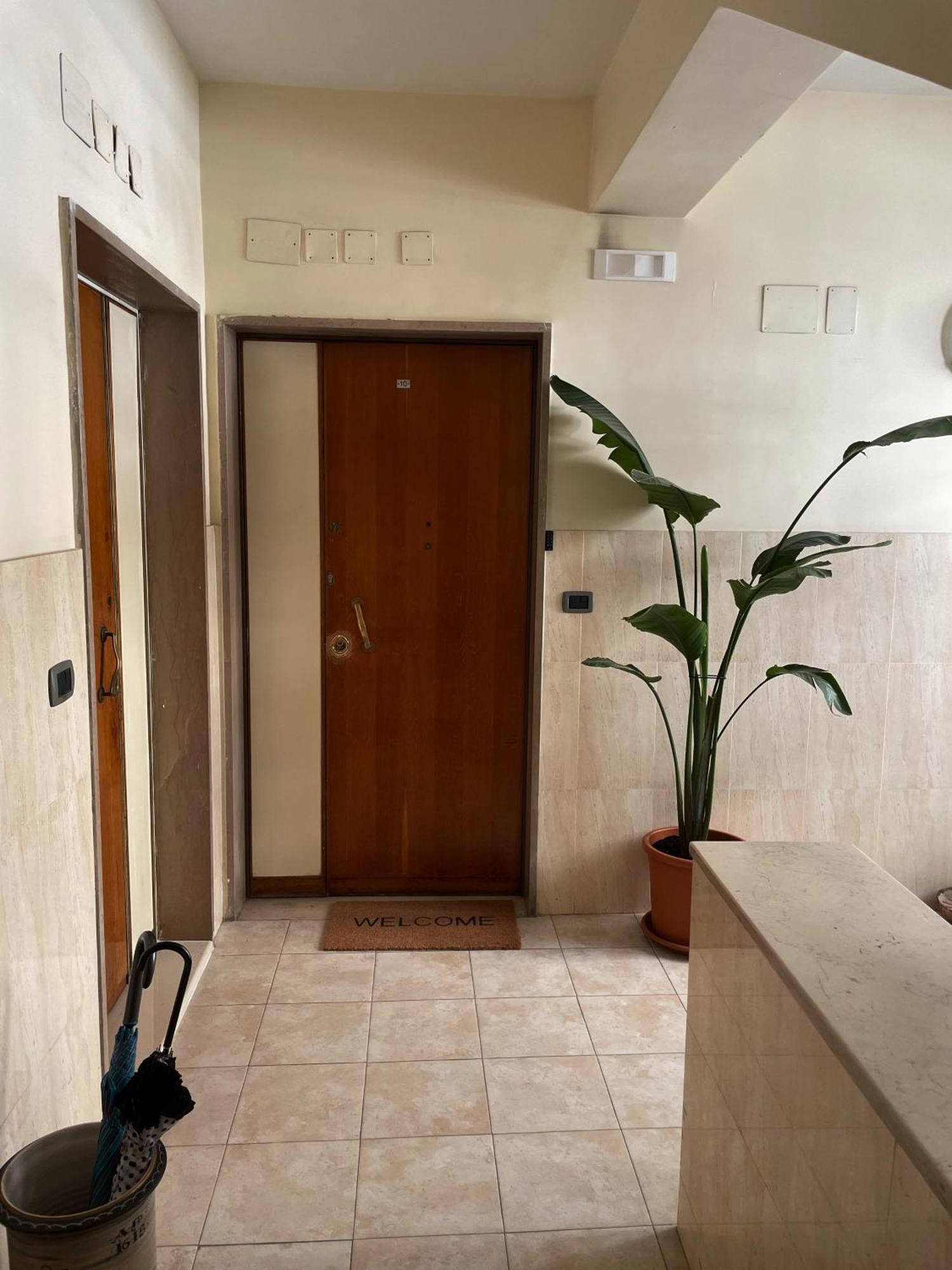 Renza House Chiaia Appartement Napels Buitenkant foto